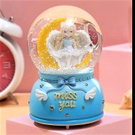 Ay Işığında Melek Kanatlı Kız Işıklı Müzikli Orta Boy Kar Küresi Ay Işığında Melek Kanatlı Kız Işıklı Müzikli Orta Boy Kar Küresi