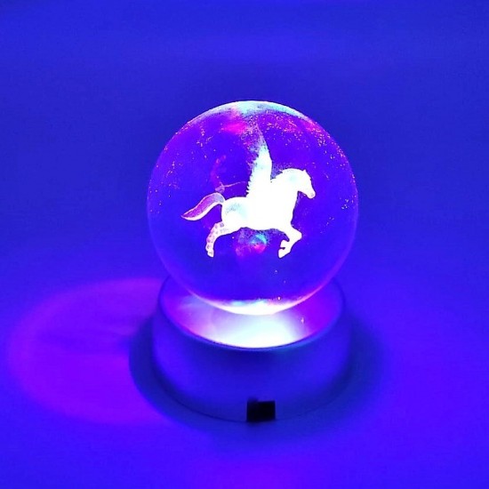 3D At Temalı Işıklı Cam Küre