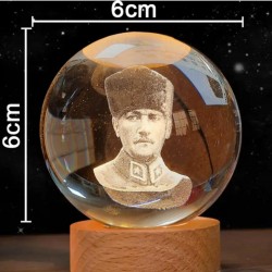 Ahşap Stand'lı Mustafa Kemal  Cam Küre Ahşap Stand'lı Mustafa Kemal  Cam Küre