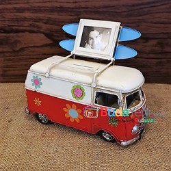 Nostaljik Metal Araba Çiçek Desenli Vosvos Minibüs Çerçeve ve Kumbara Nostaljik Metal Araba Çiçek Desenli Vosvos Minibüs Çerçeve ve Kumbara